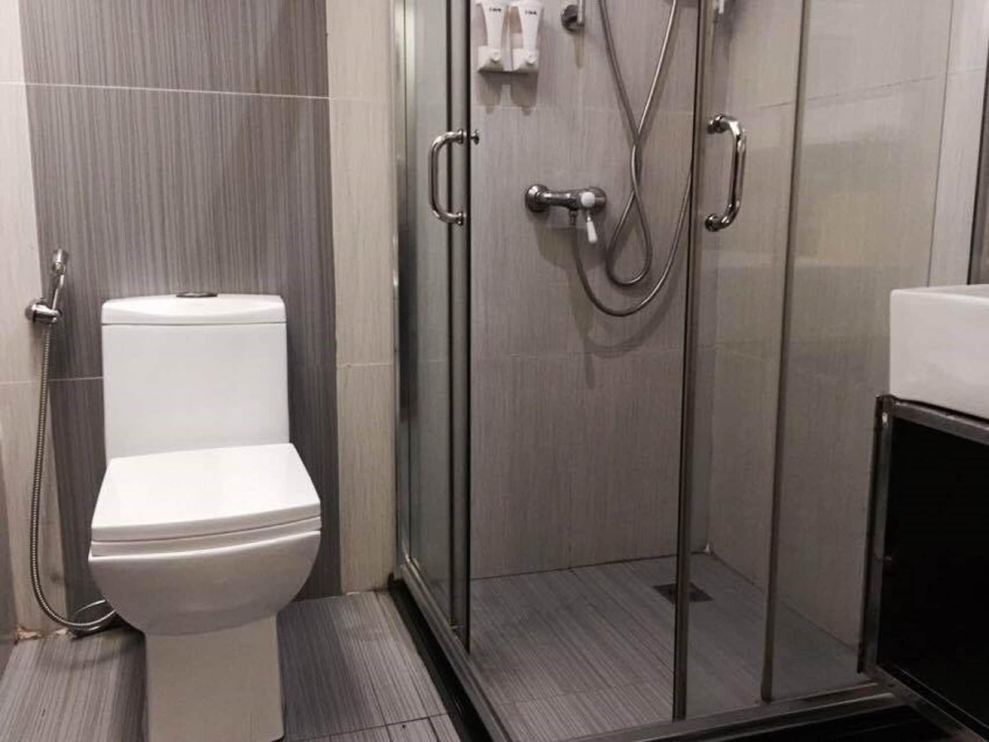 Kk Waterfront Hotel Kota Kinabalu Eksteriør billede