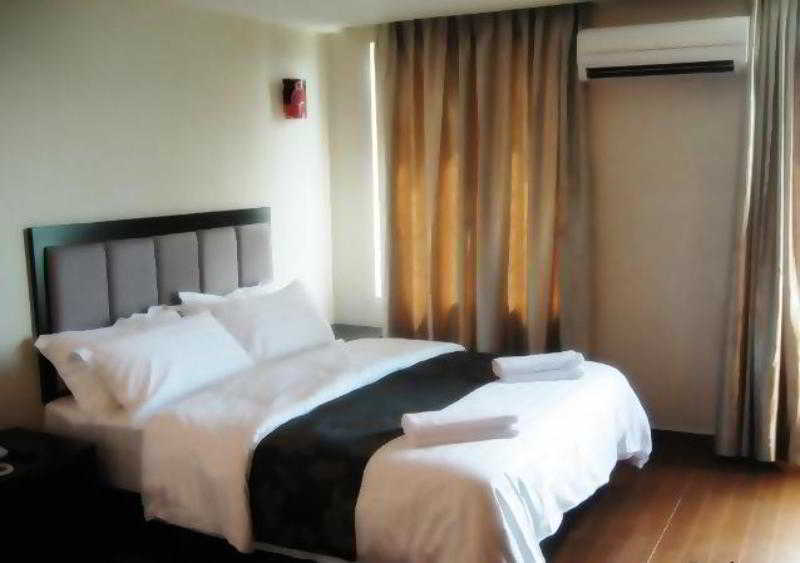Kk Waterfront Hotel Kota Kinabalu Eksteriør billede