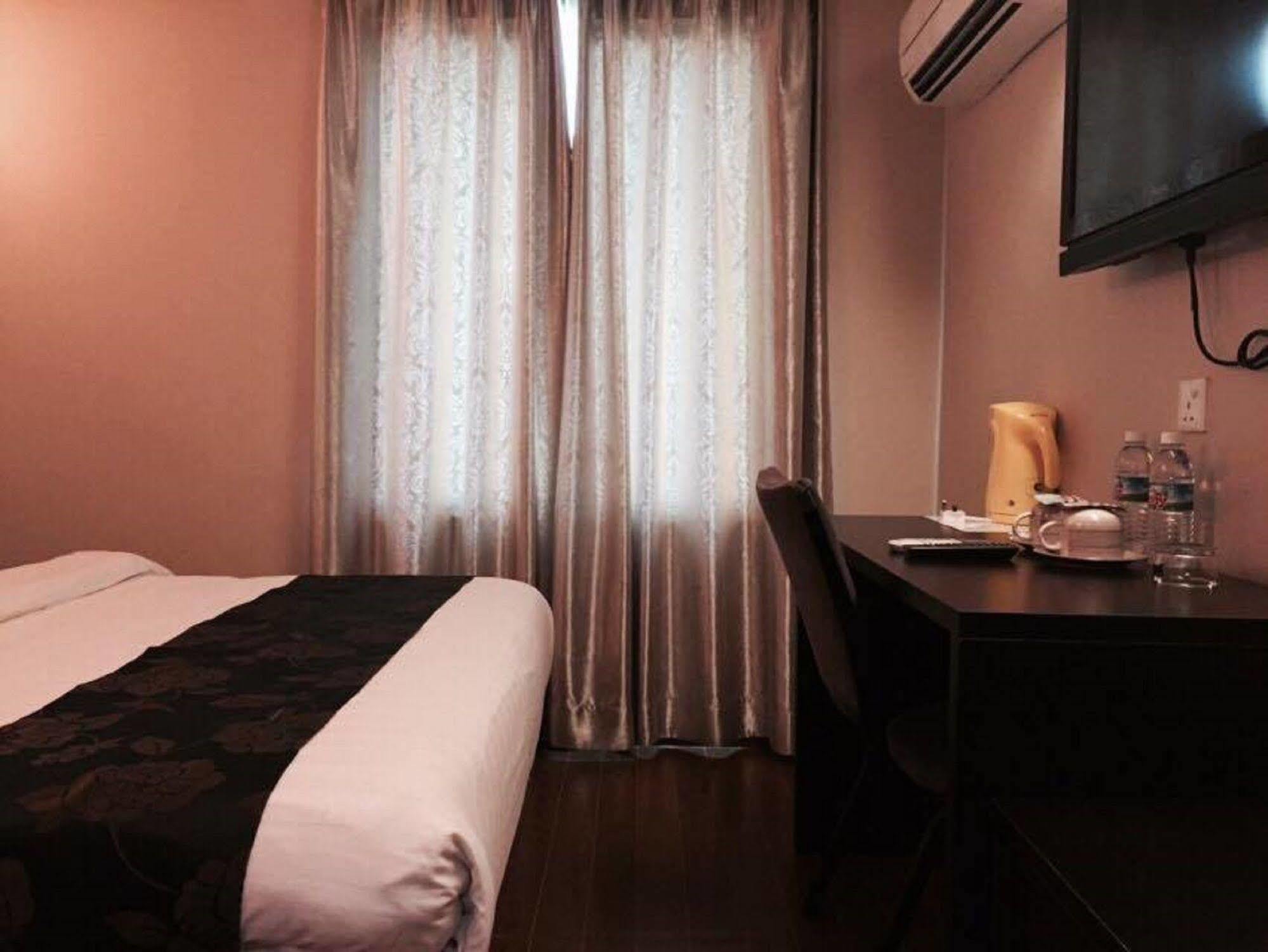 Kk Waterfront Hotel Kota Kinabalu Eksteriør billede