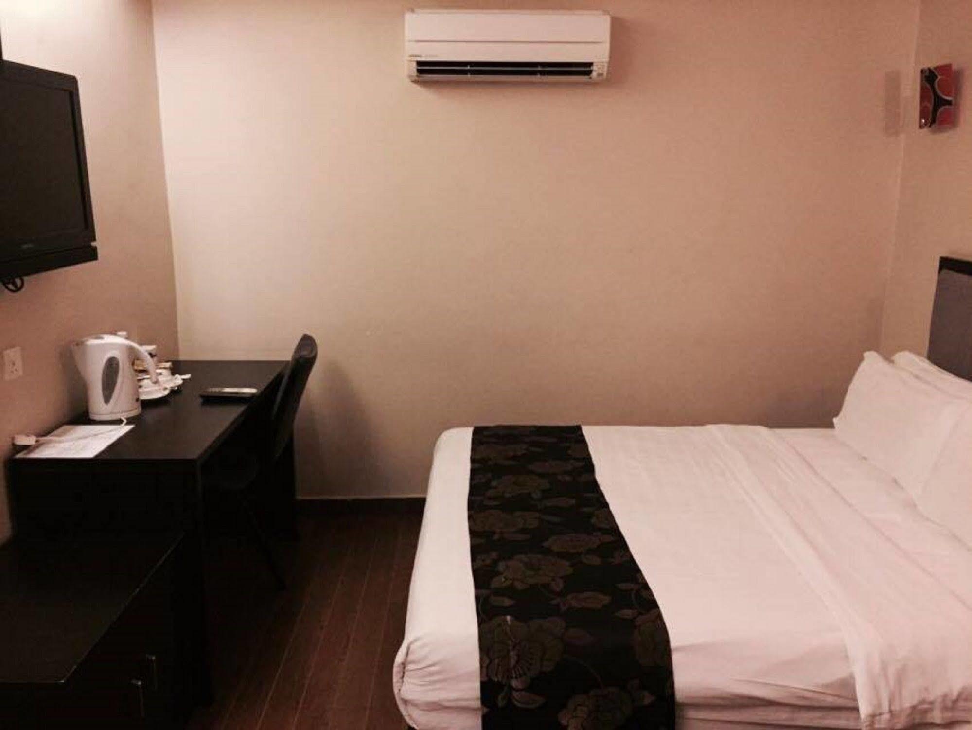 Kk Waterfront Hotel Kota Kinabalu Eksteriør billede
